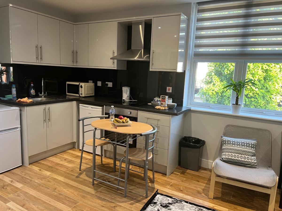 Mj Serviced Apartment Up To 6 Guest - Luxurious Living In West London Next To Tube Station & Central London Hanwell Luaran gambar