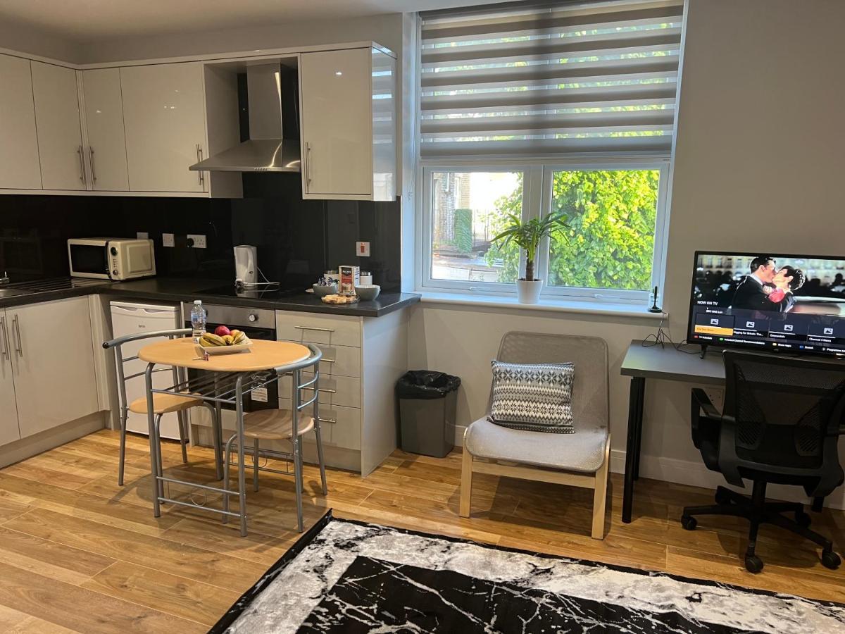 Mj Serviced Apartment Up To 6 Guest - Luxurious Living In West London Next To Tube Station & Central London Hanwell Luaran gambar